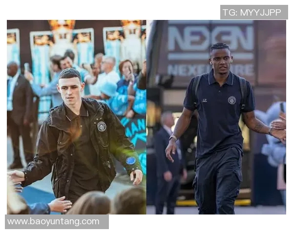 超模与足球明星甜蜜合影展现完美爱情与时尚魅力的结合