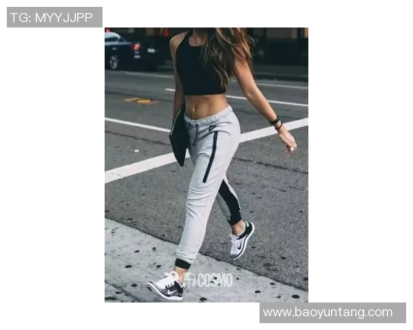 足球明星们热衷的Nike背包时尚潮流与运动风格的完美结合